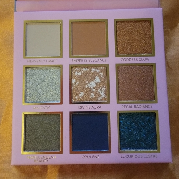 NIB Eloise Goddess Eyeshadow Palette - Picture 5 of 8